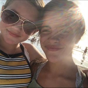 Meet your Posher, Ava